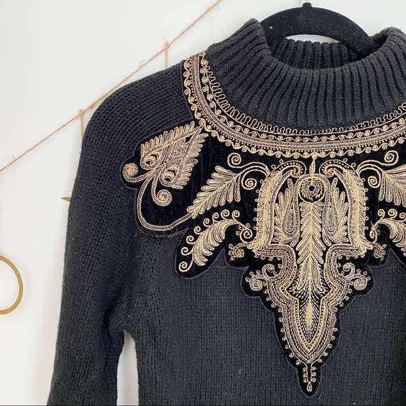🌙 Zara Knit Sweater with Beading - Gold Appliqué - Picture 5 of 9